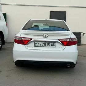 Toyota Camry 2015