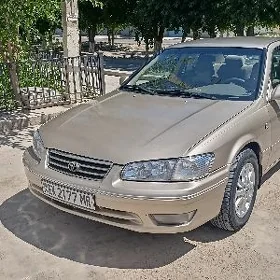 Toyota Camry 2000