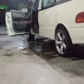 Toyota Previa 1997