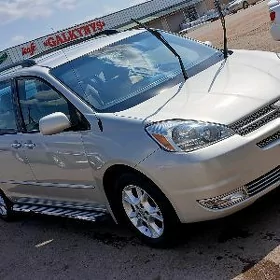 Toyota Sienna 2005