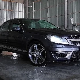 Mercedes-Benz C300 2011