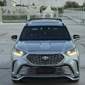 Toyota Highlander 2022
