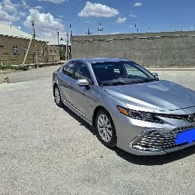 Toyota Camry 2020