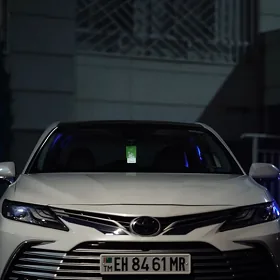 Toyota Camry 2021