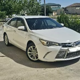 Toyota Camry 2017