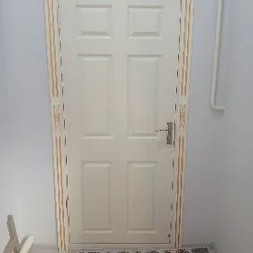 дверь