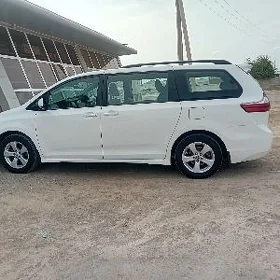 Toyota Sienna 2020