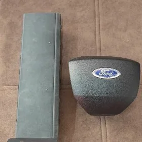Ford Explorer 2021 airbag