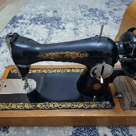 Швейная машинка