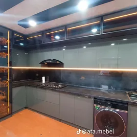 Mebel kuhni garnitur