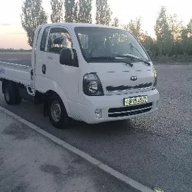 Kia Bongo 2015
