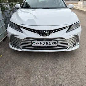 Toyota Camry 2021