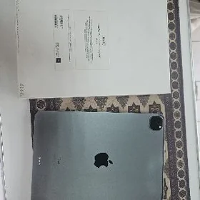iPad 11 inc128 gb
