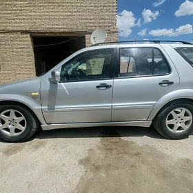 Mercedes-Benz ML350 2001