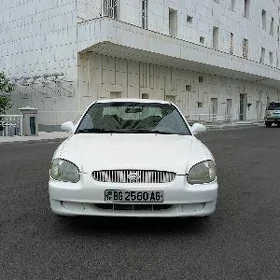 Hyundai Sonata 2001