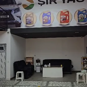 Ýag çalşýan işgär gerek