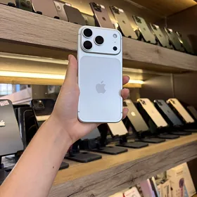 17PRO 97% 256GB