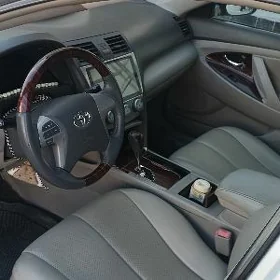 Toyota Camry 2011