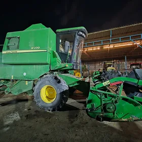 John Deere 2021