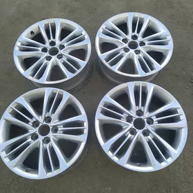 Azyada kamry r17