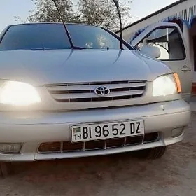 Toyota Sienna 2002