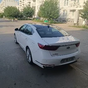 Kia Cadenza 2017