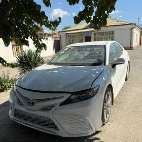 Toyota Camry 2024