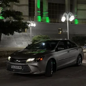 Toyota Camry 2016