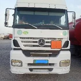 Mercedes-Benz ACTROS 3331 2005