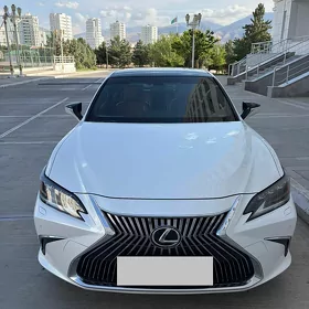 Lexus ES 350 2019