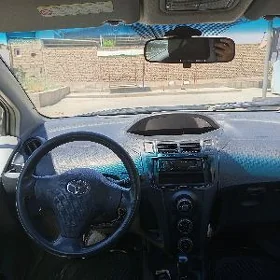 Toyota Yaris 2006