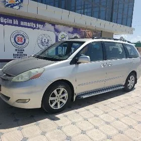 Toyota Sienna 2005