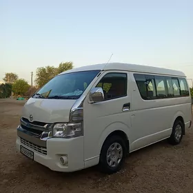 Toyota Hiace 2006