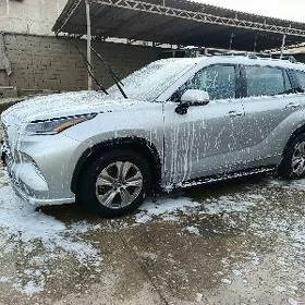 Toyota Highlander 2020