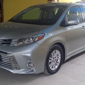 Toyota Sienna 2018