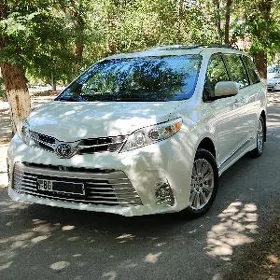 Toyota Sienna 2018