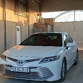 Toyota Camry 2020