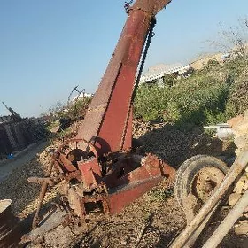 MTZ 82 2002