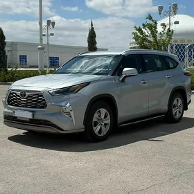 Toyota Highlander 2021