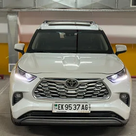 Toyota Highlander 2022