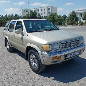 Nissan Pathfinder 1996