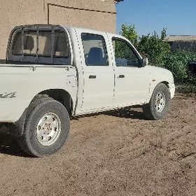 Mazda B2600 2003