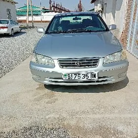 Toyota Camry 2001