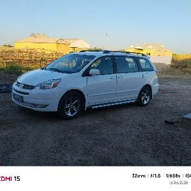 Toyota Sienna 2004