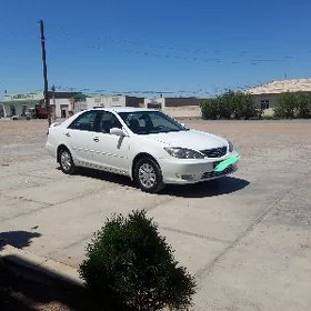 Toyota Camry 2004
