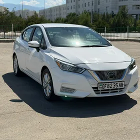 Nissan Versa 2021