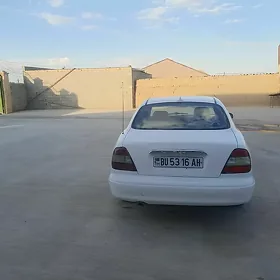 Daewoo Leganza 2000