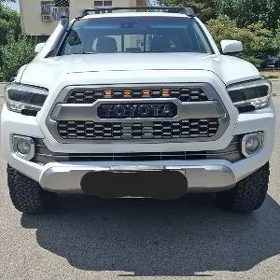 Toyota Tacoma 2018