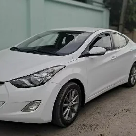 Hyundai Elantra 2011