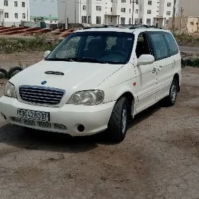 Kia Carnival 2002